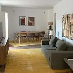 3Bdr Central Apartment In Graca By Lovelystay